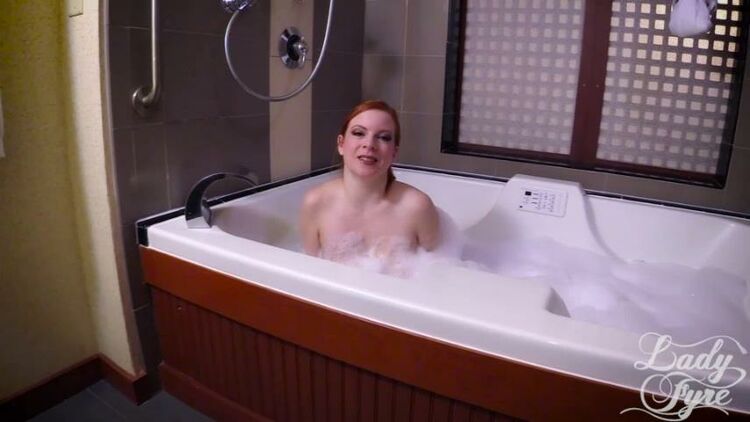 Lady Fyre – Tub Time with Mommy