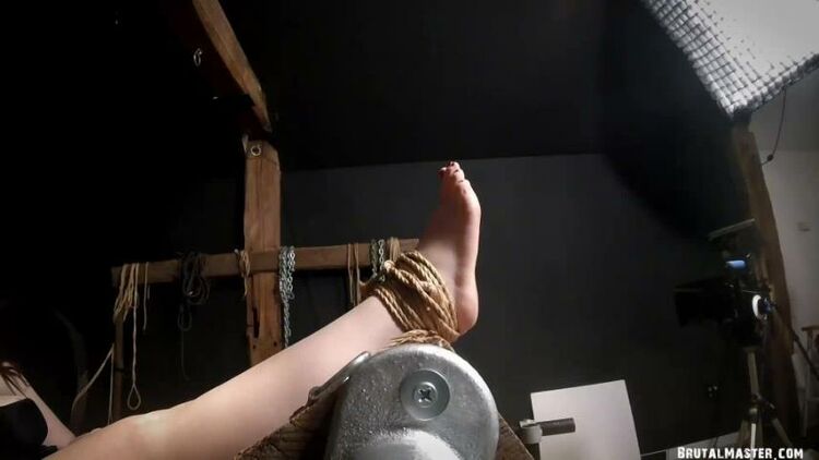 Slave Cow - Bloody Feet (FullHD)