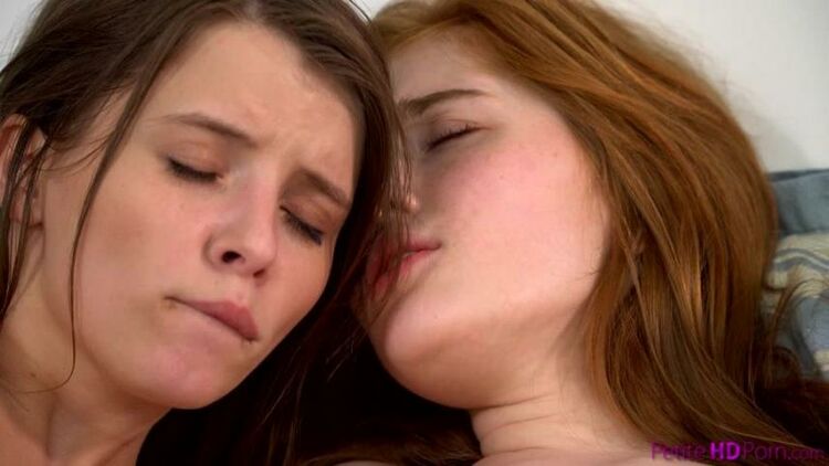 Jemma, Jia Lissa - Lesbian Girl Play (HD)