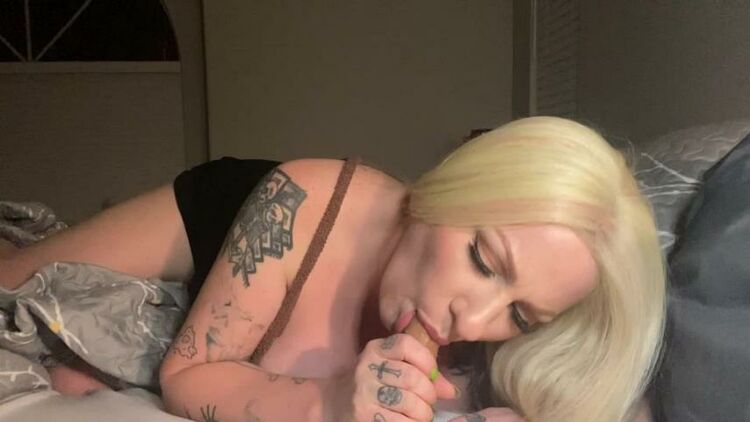 Scarlet Ellie - Fuck Mommy like a Dog Taboo Custom