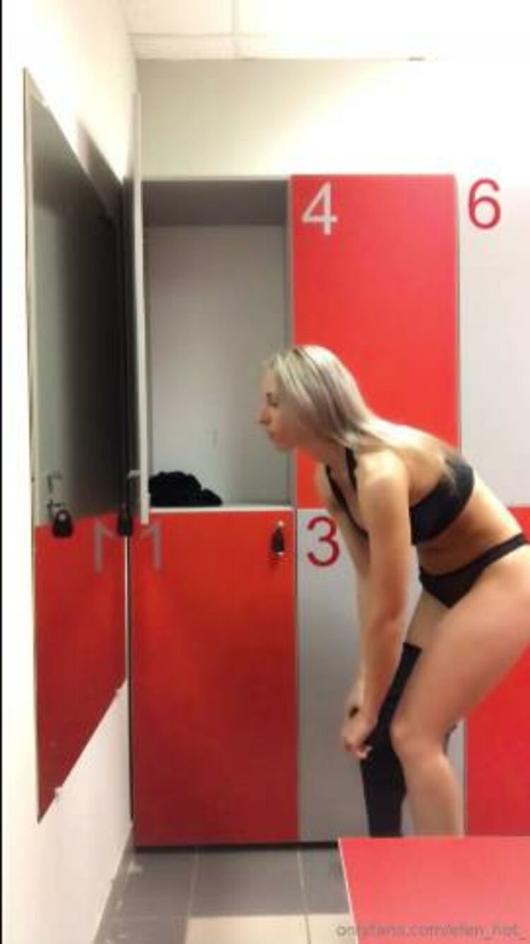 elen hot 11-03-2019 Do you like to spy on girls Camera in the locker room