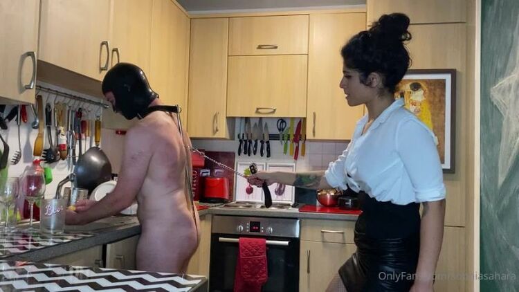 Mistress Sophia Sahara – Inspecting My Kitchen Bitch Anal Hook And Collar Tigh