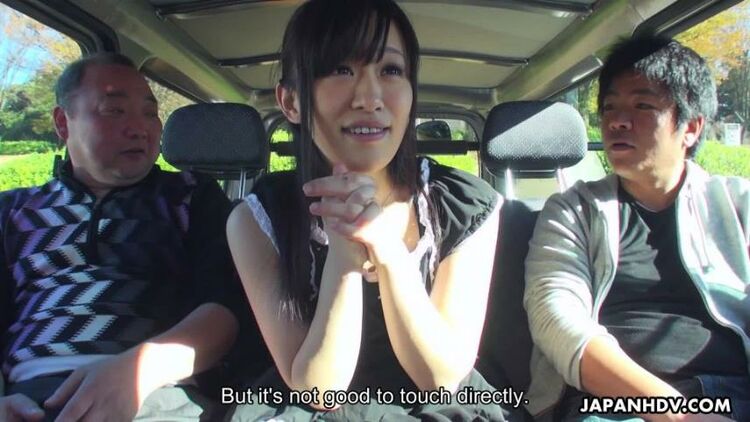 Yui Kyouno - Newcomer has a fun day in the van giving handjobs to men