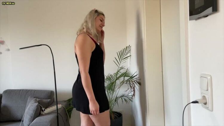 Sonya_Sunshine - OMG - Ich zeige mich bloss in Unterwaesche - Traue ich mich das jetzt wirklich