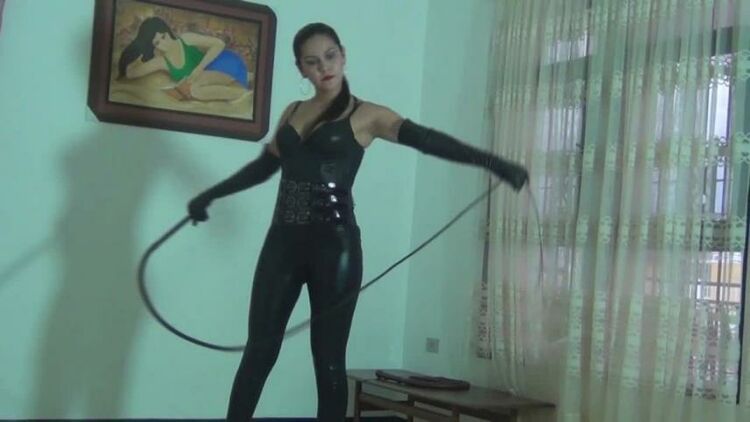 Latin Beauties In High Heels - Bullwhipping Of Slave Leonidas By Diosa