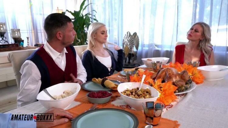 Casca Akashova, Aria Banks - Mind Control Thanksgiving (Full HD)