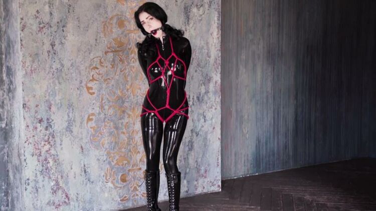 Miss Ellie Mouse – Ballet Boots Rope Bondage and Latex Catsuit