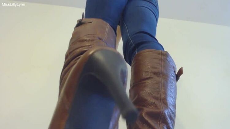 Miss Lilly Lynn - Leather Boot Bitch