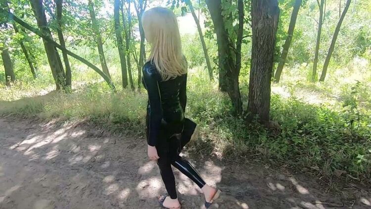 Shiny Leather Heaven aka Leather Love – Forest Walk in Latex Clothes