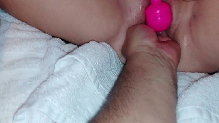 His Hand Is So Huge But Easily Fits In My Loose Pussy. Fisting Gape Spread – Savannah Sassafras