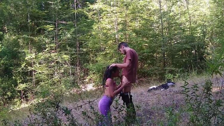 Laliloveok – Argentina With Great Ass Sucks My Cock in a Forest