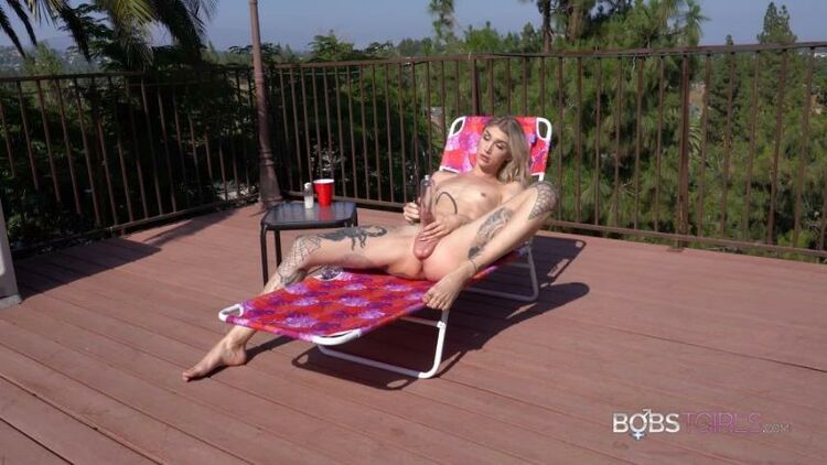 Luna Love Luna Has Fun In The Sun - Bobstgirls, Solo