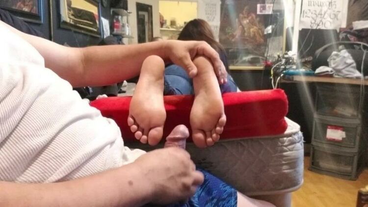 amateur dog Cum shot on soles after foot worship – 1 080p, amateur on milf porn