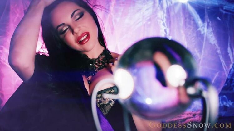 Goddess Alexandra Snow - The Fortune Teller