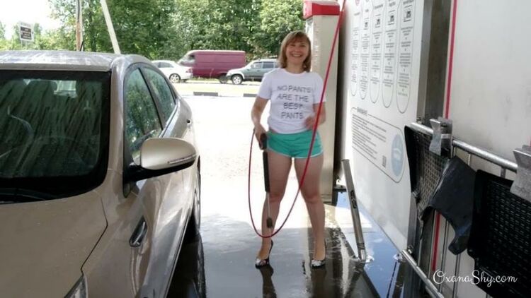 Oxana Shy - Public Nude at Carwash