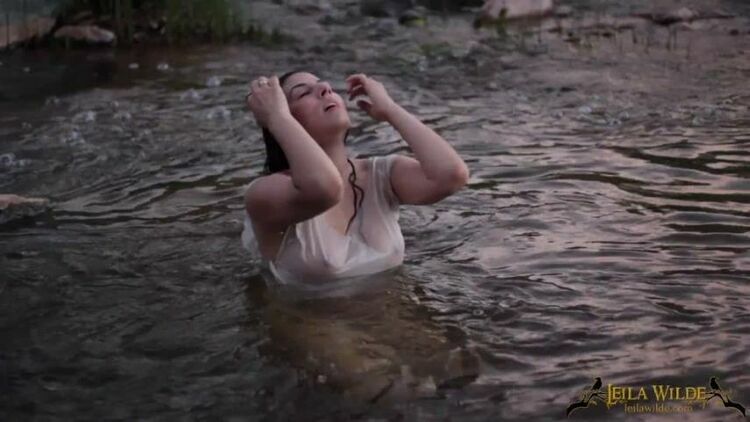 Warrioress River Bath – Leila Wilde [updated: 2023-04-08]