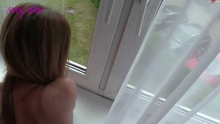 MaryHaze - Public Quickie am Fenster [updated: 2023-04-16]