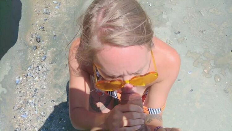 Wandrlustlovers – Pov Risky Public Beach Blowjob [updated: 2023-05-29]