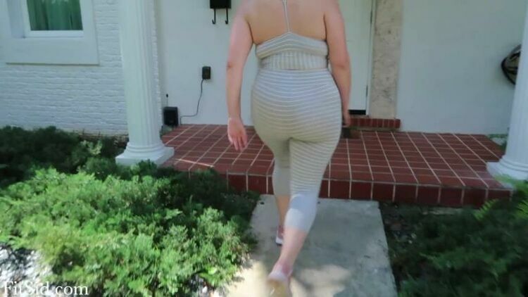 Sidney, Fit SId - 2 Curvy Girls Workout In Public & Flash [updated: 2023-06-10]