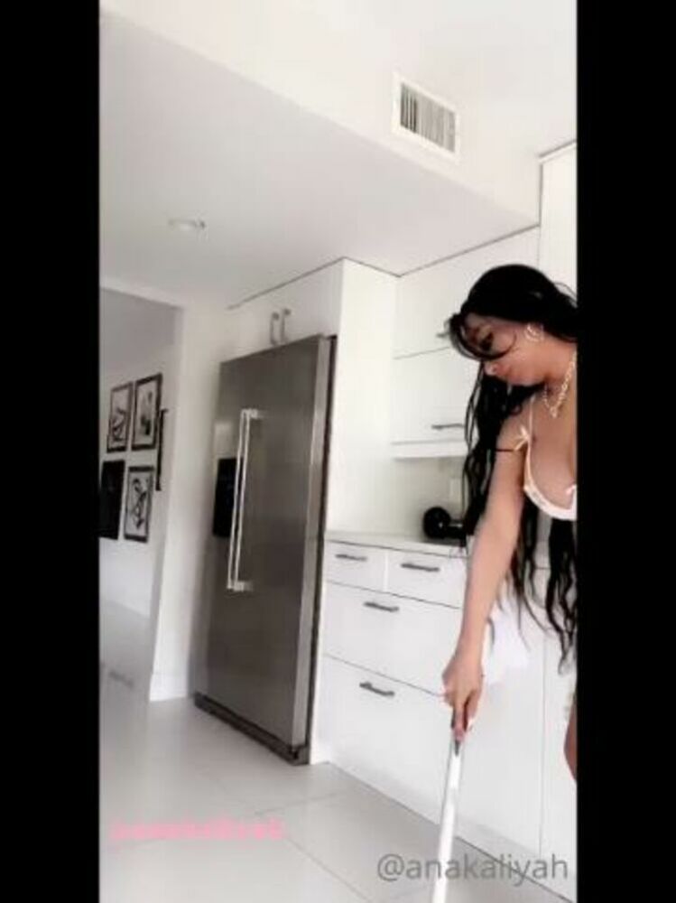 video 30 Onlyfans - Expanding_kaliyah - Your sexy doll house cleaning for daddy in his fav slutty outfits - 06-02-2021 | hardcore | hardcore porn bbc hardcore porn [updated: 2023-08-03]