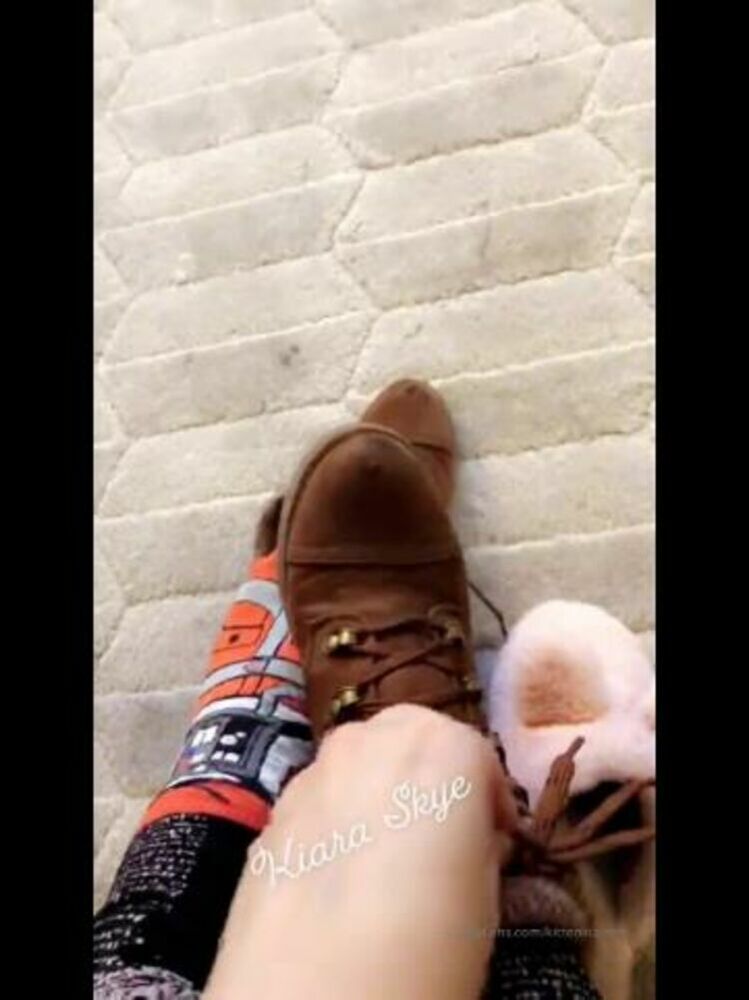 Onlyfans - Kiara Skye - kiaraskyeVID My POV Taking off my boots after shopping to reveal my rebel pilot socks For the S - 03-01-2020 [updated: 2023-08-05]