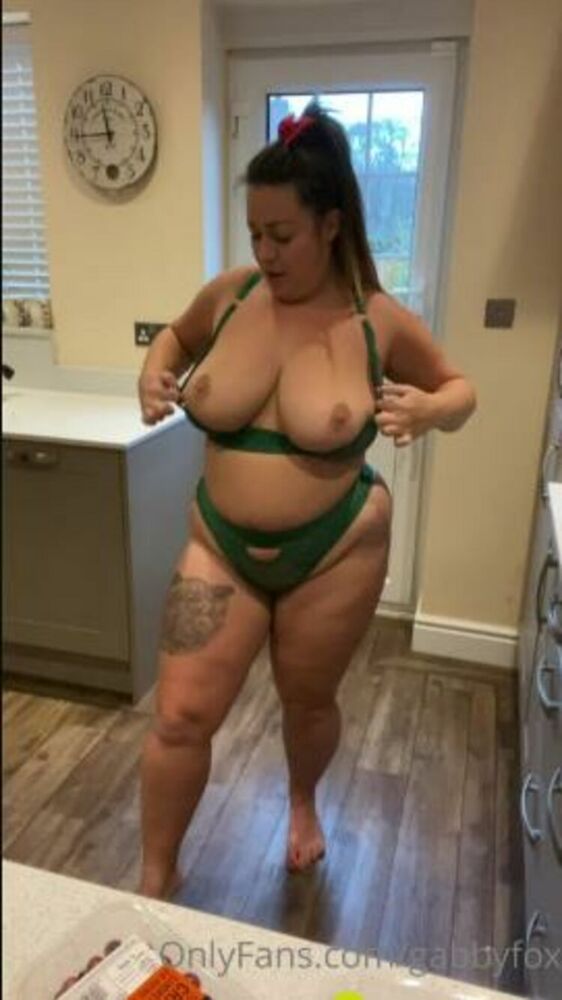 Onlyfans - Gabby Fox - gabbyfoxIf by now I cant convince you that Christmas is wonderful then well still got tim - 16-12-2020 [updated: 2023-08-11]