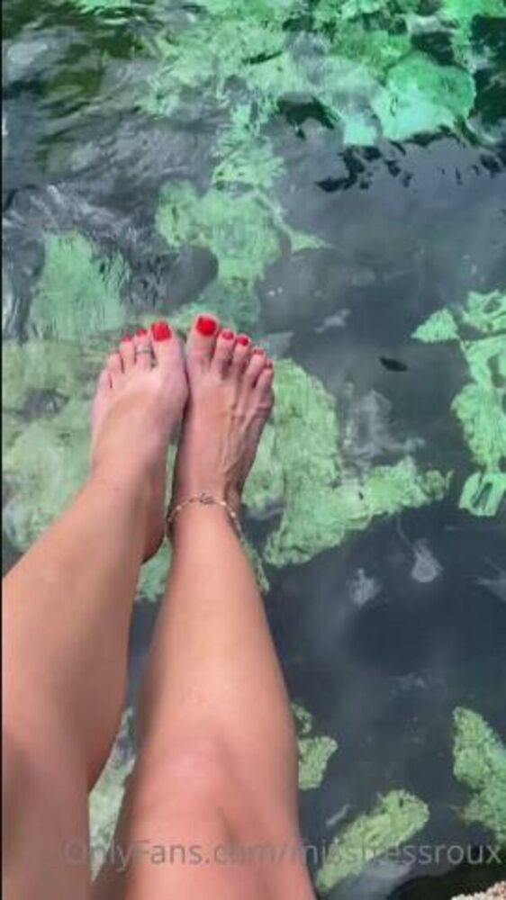 [footjob-porn.com] Onlyfans - GingerAlesFeet_115_misstressroux-26-07-2020-595825303-You wish you were in the Cenote worshipping my perfect size 5 feet Leak [updated: 2023-08-13]