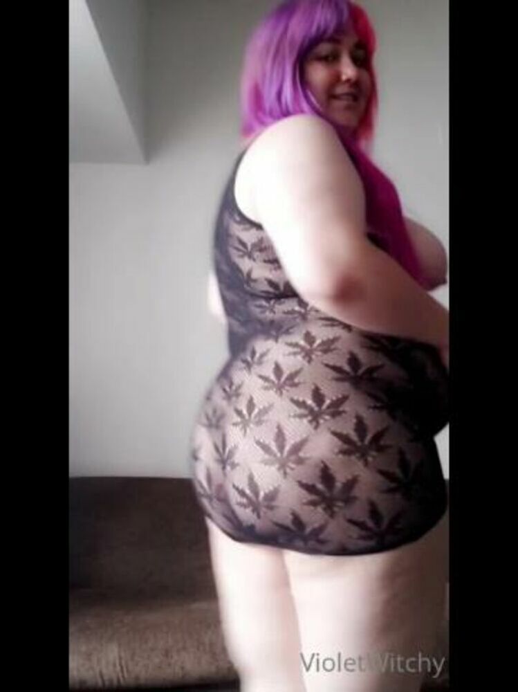 Onlyfans - Violetwitchy - Like my outfit - 13-08-2020 [updated: 2023-08-21]