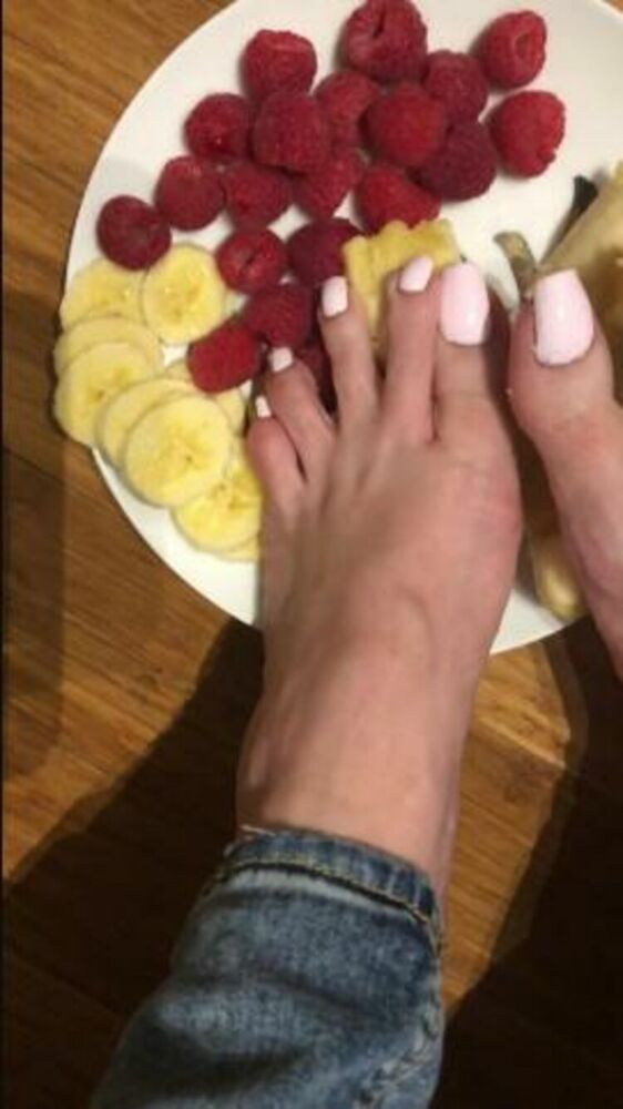 Onlyfans - Beneathmytoes - of - 18-11-2019 [updated: 2023-08-26]