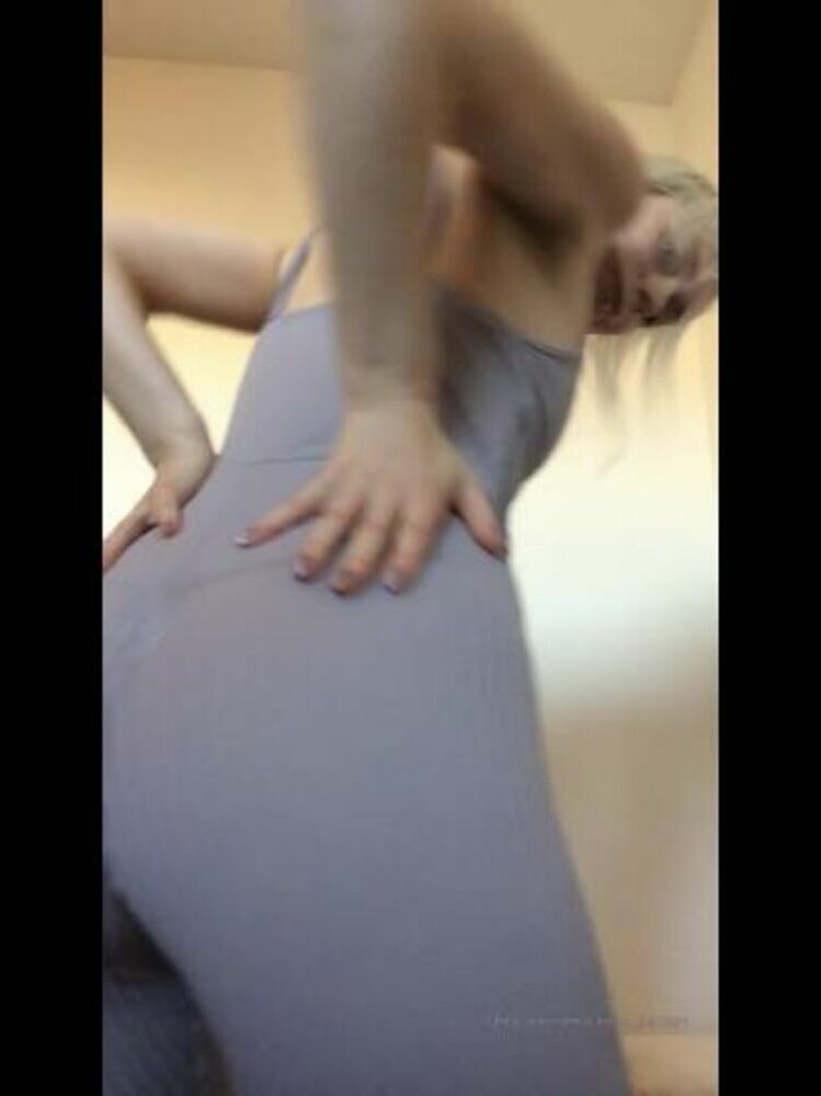 Onlyfans - Kimber_benton - Tight grey jumpsuit clip xxx - 12-02-2020 [updated: 2023-08-30]