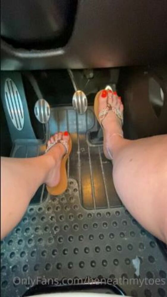 Onlyfans - Beneathmytoes - New orange flip flop driving clip - 28-08-2020 [updated: 2023-08-31]