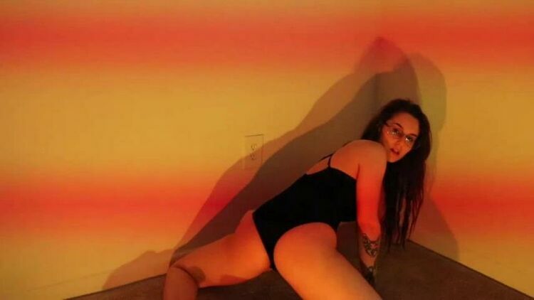 Sadbaffoon – Strobe Light Strip Tease [updated: 2023-10-14]