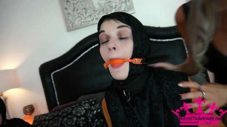 Goddesstaylorknight – Mommy-Dommes New Hijab Sluts [updated: 2023-10-15]