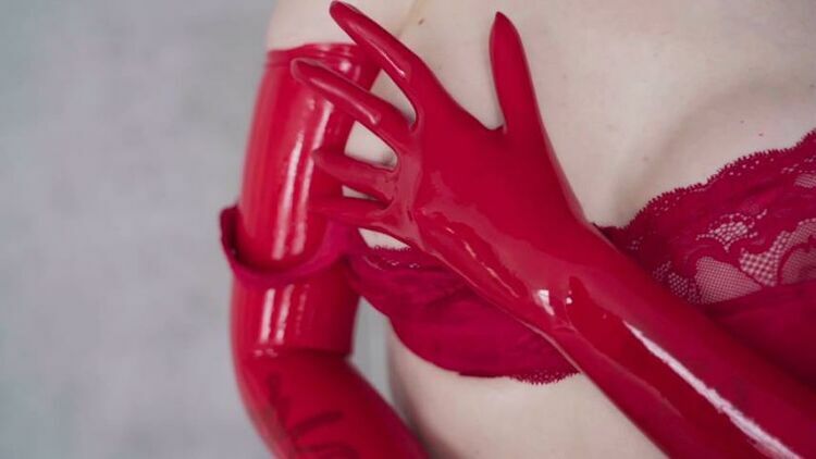 Miss Ellie Mouse – Red Lingerie and Red Latex [updated: 2023-10-31]