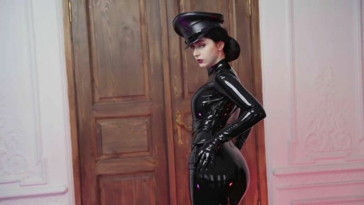 Miss Ellie Mouse – Mistress in Black Latex Dress [updated: 2023-10-31]