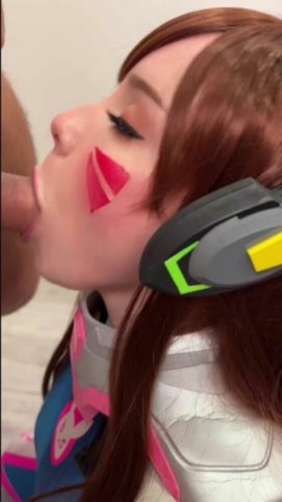 Sweetie Fox – Tiktoker Cosplay DVa from Overwatch [updated: 2023-11-02]