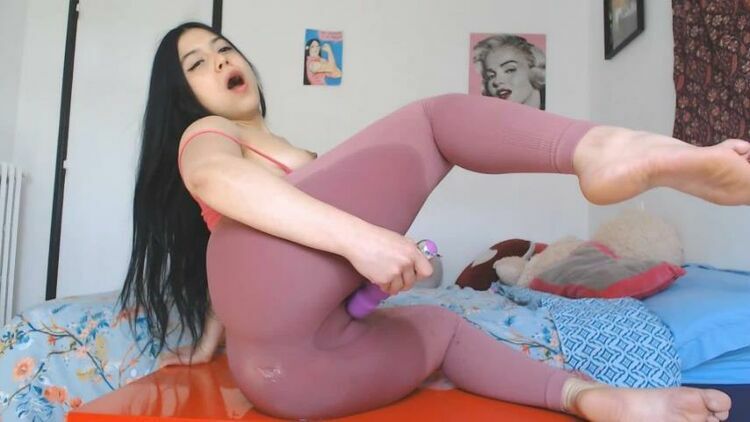 Gala MV – Squirting in My Leggings [updated: 2023-11-14]