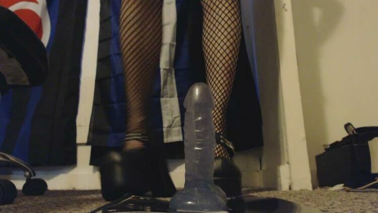 Miss Alice the Goth – Goth Girl in Heels Steps on Your Cock [updated: 2023-11-14]