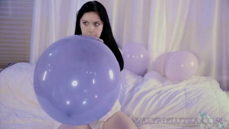 Valyrie Lutka – Valryie Giant Balloon Inflation Looner [updated: 2023-11-27]