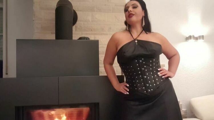 Ezada Sinn - HOT HOT HOT. Cover your Dick and Balls [updated: 2023-12-02]