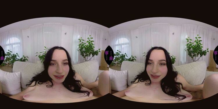 Beautiful Brunette Quinn - Gear VR 60 Fps [updated: 2023-12-13]