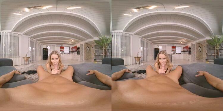 Lovely Blonde Babe Lucky Bee - Gear VR 60 Fps [updated: 2023-12-14]