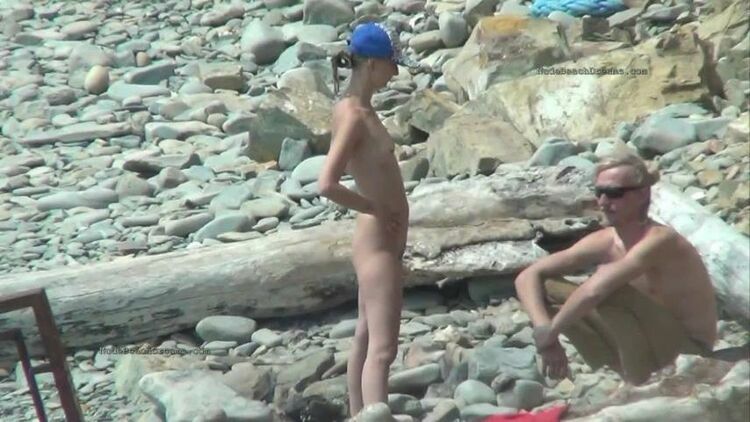 NudeBeachdreams_com – Nudist video 01814 [updated: 2023-12-15]