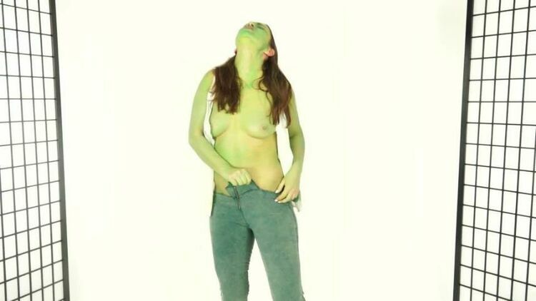 Alyssa Reece – She Hulk Is Freed [updated: 2023-12-18]