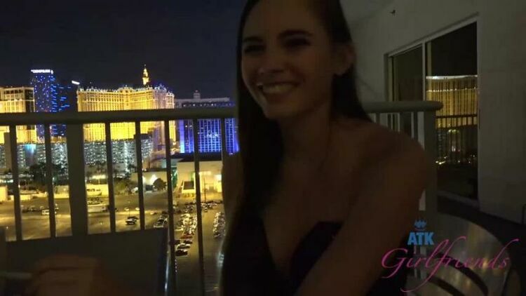 Skye West - An Amazing First Date In Vegas [updated: 2023-12-19]