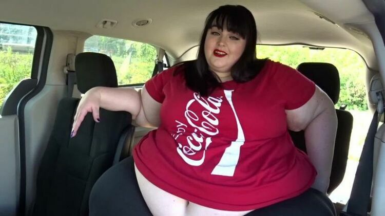 SSBBW Juicy Jackie – Lunch and Car Bounce Part 2 [updated: 2023-12-19]