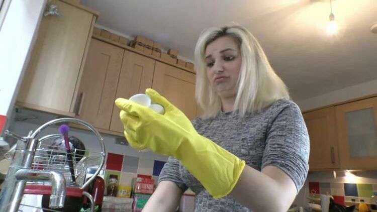 Bad Dolly – I Hate Washing Up [updated: 2023-12-20]