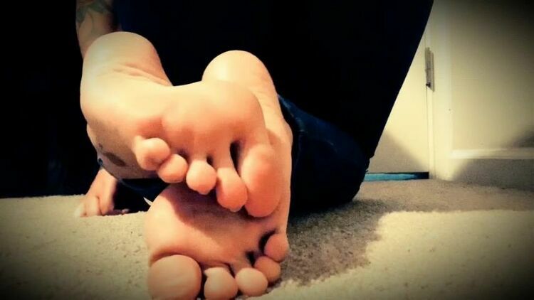 Sit there and worship my soles teaser [updated: 2023-12-29]