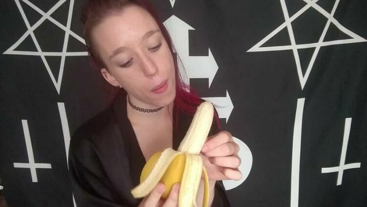 Minny Minx – Sensual Banana Sucking [updated: 2024-01-07]