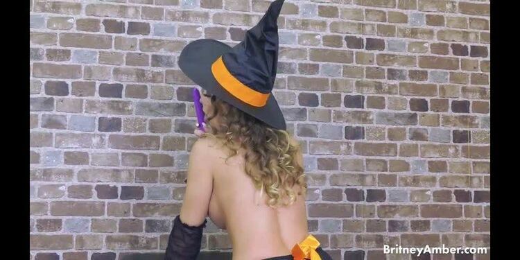 Britney Amber – Naughty Witchy Britney [updated: 2024-01-08]